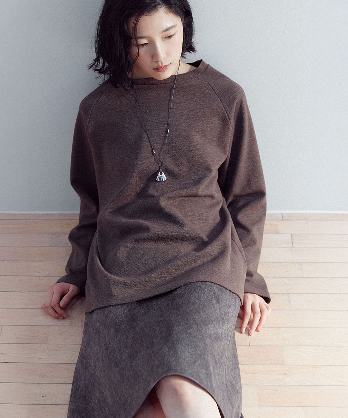 유토시스(EUTOSIS) SUEDE MIDI SKIRT(BROWN)