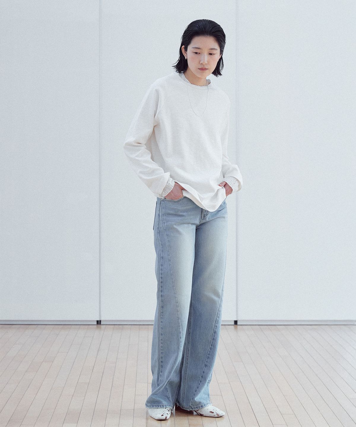 유토시스(EUTOSIS) 디)STRAIGHT LINE DENIM PANTS(LIGHT BLUE)