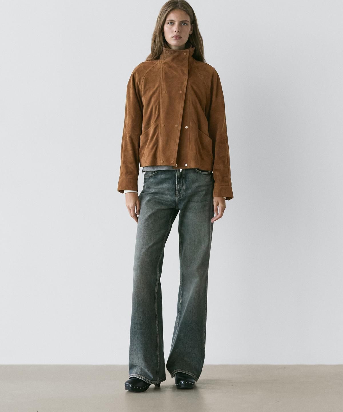 ナルト様 Massimo Dutti スウェード調 ブルゾン ライダース M 마시모두띠(MASSIMO DUTTI) 버튼 디테일 스웨이드 레더 재킷 - 사이즈