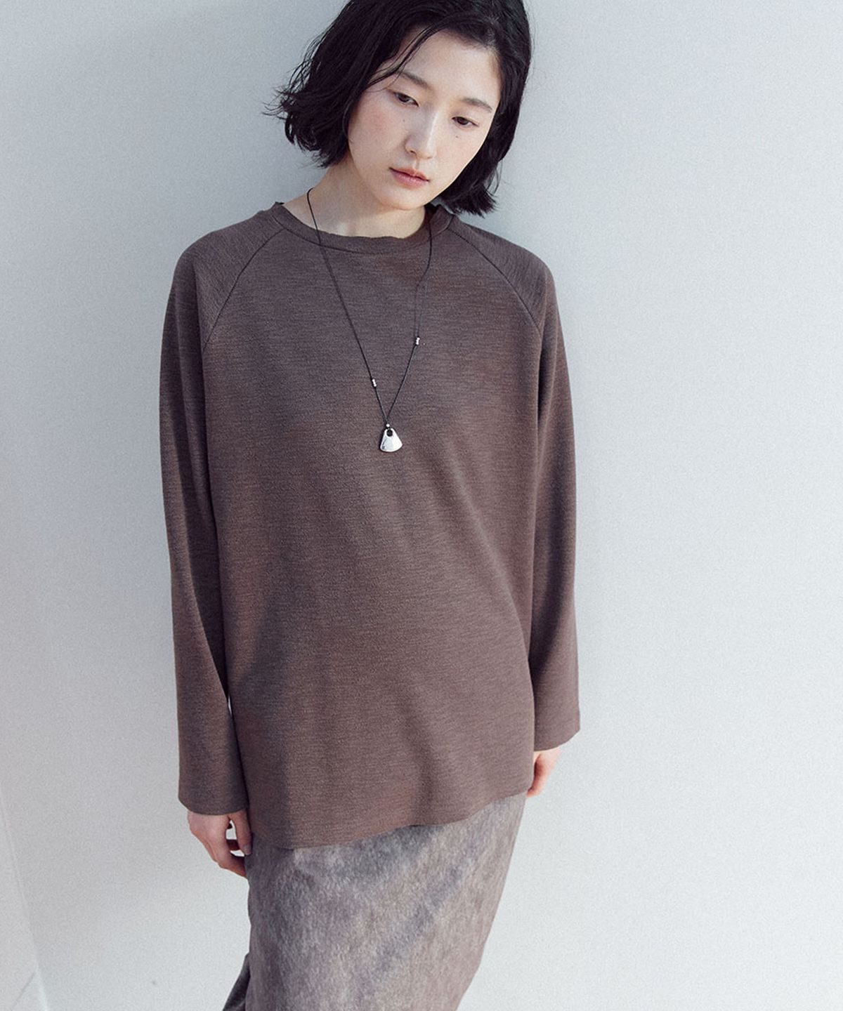 유토시스(EUTOSIS) REGLAN CUTTING TOP(BROWN)