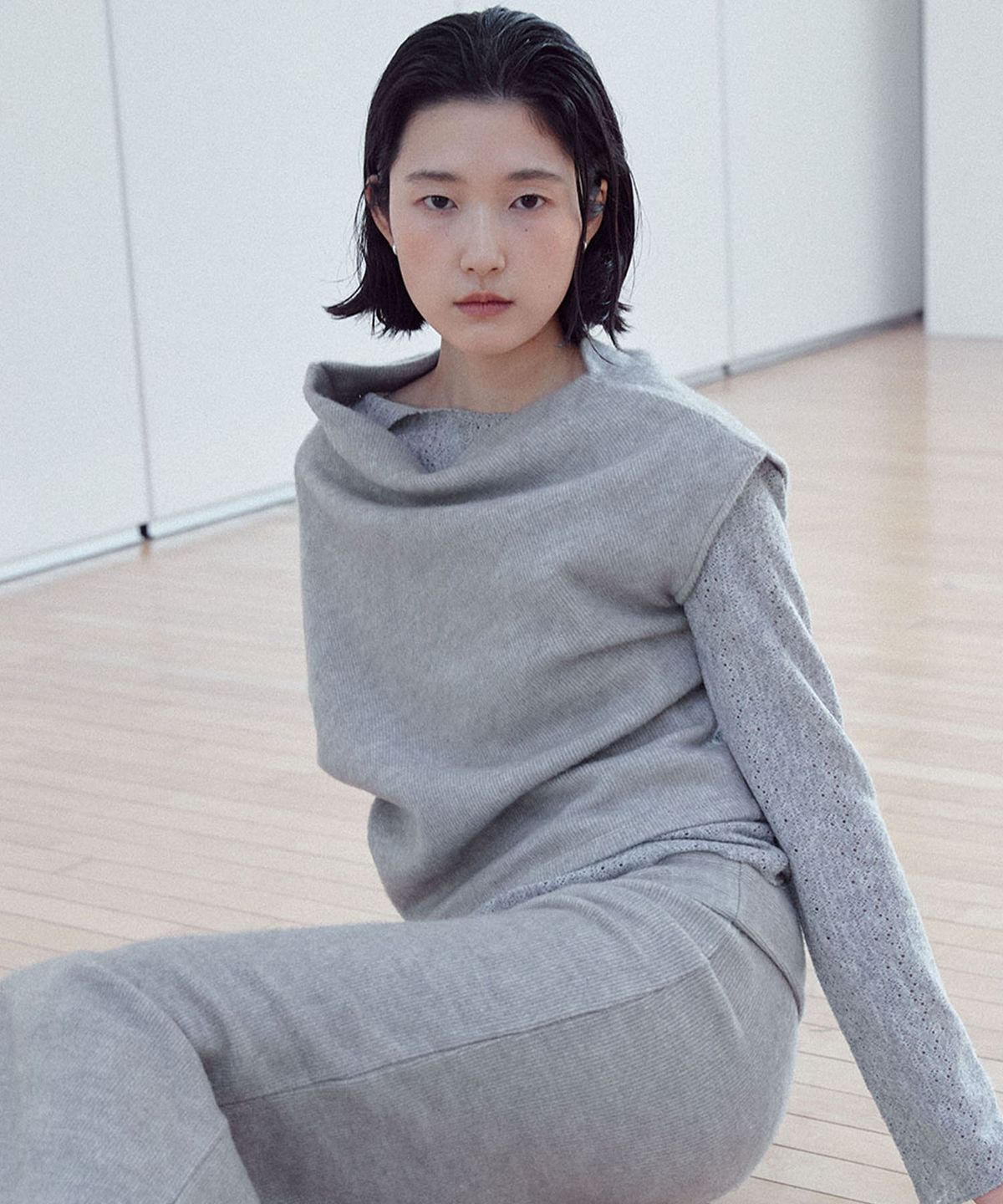 유토시스(EUTOSIS) RACE OFF-SHOULDER  TOP(GREY)