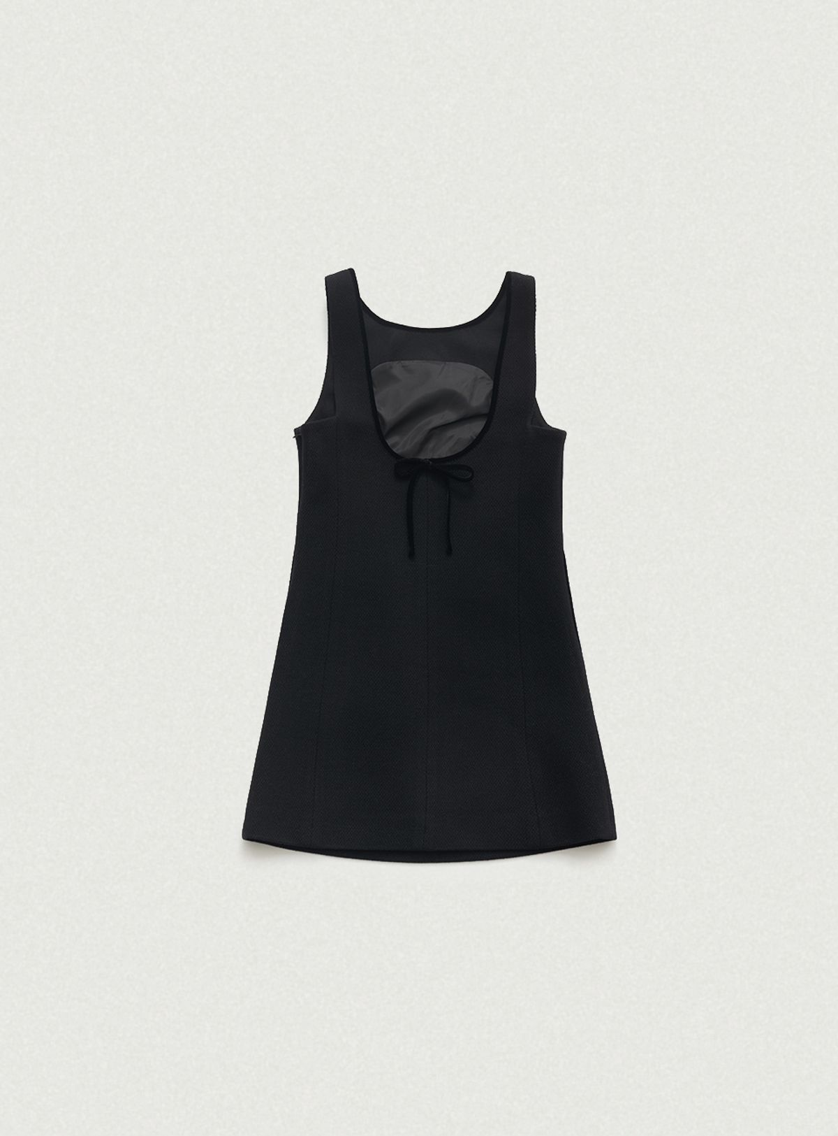 더바넷(THEBARNNET) Avel Back Ribbon Mini Dress