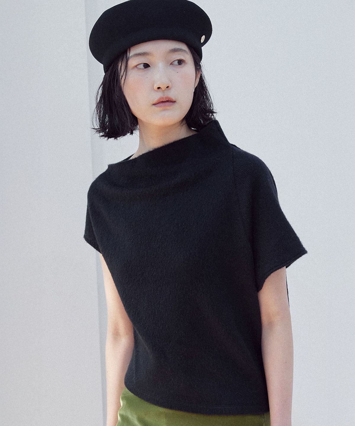유토시스(EUTOSIS) HAILEY HALF OFF-SHOULDER(BLACK)