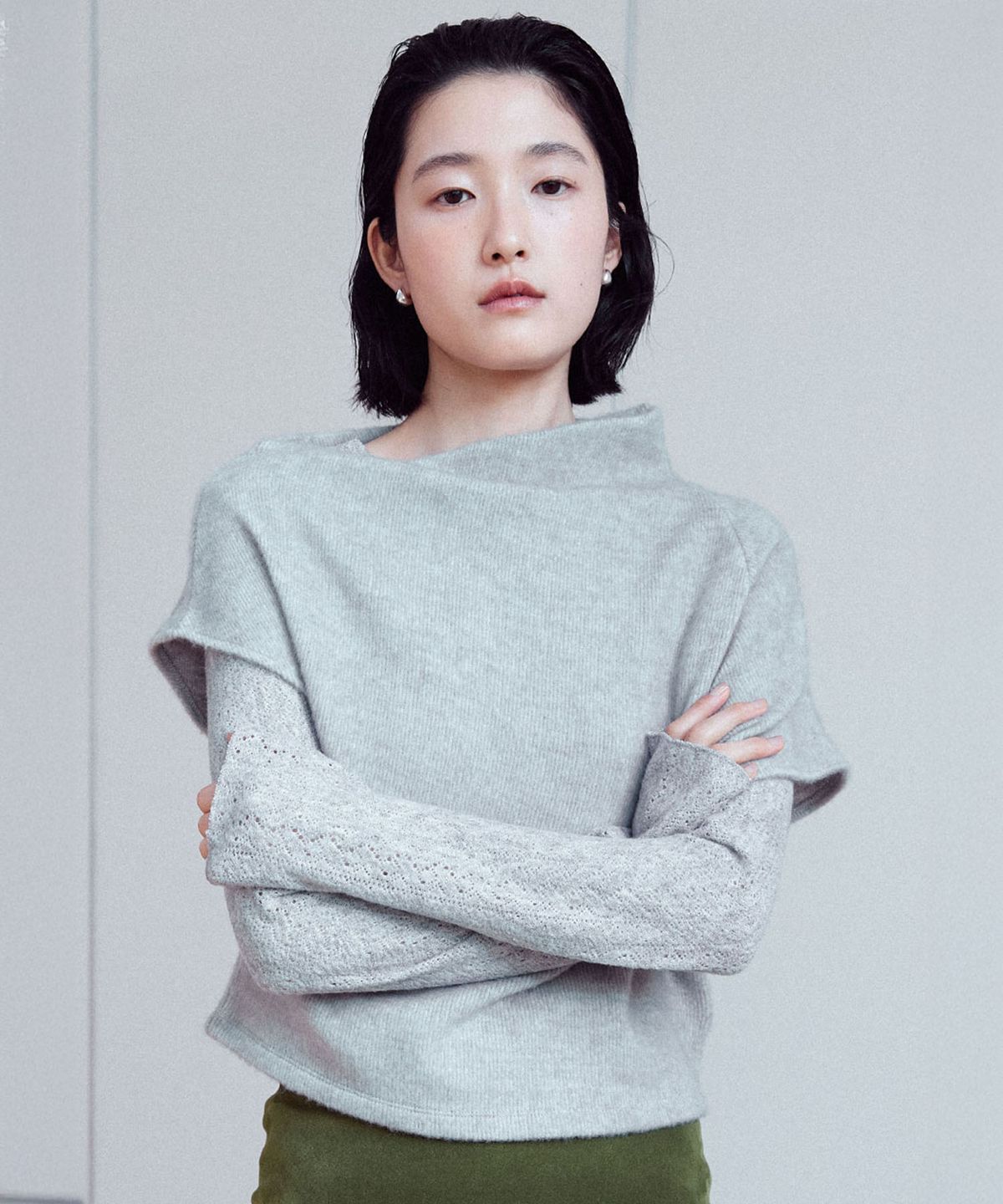 유토시스(EUTOSIS) HAILEY HALF OFF-SHOULDER(GREY)