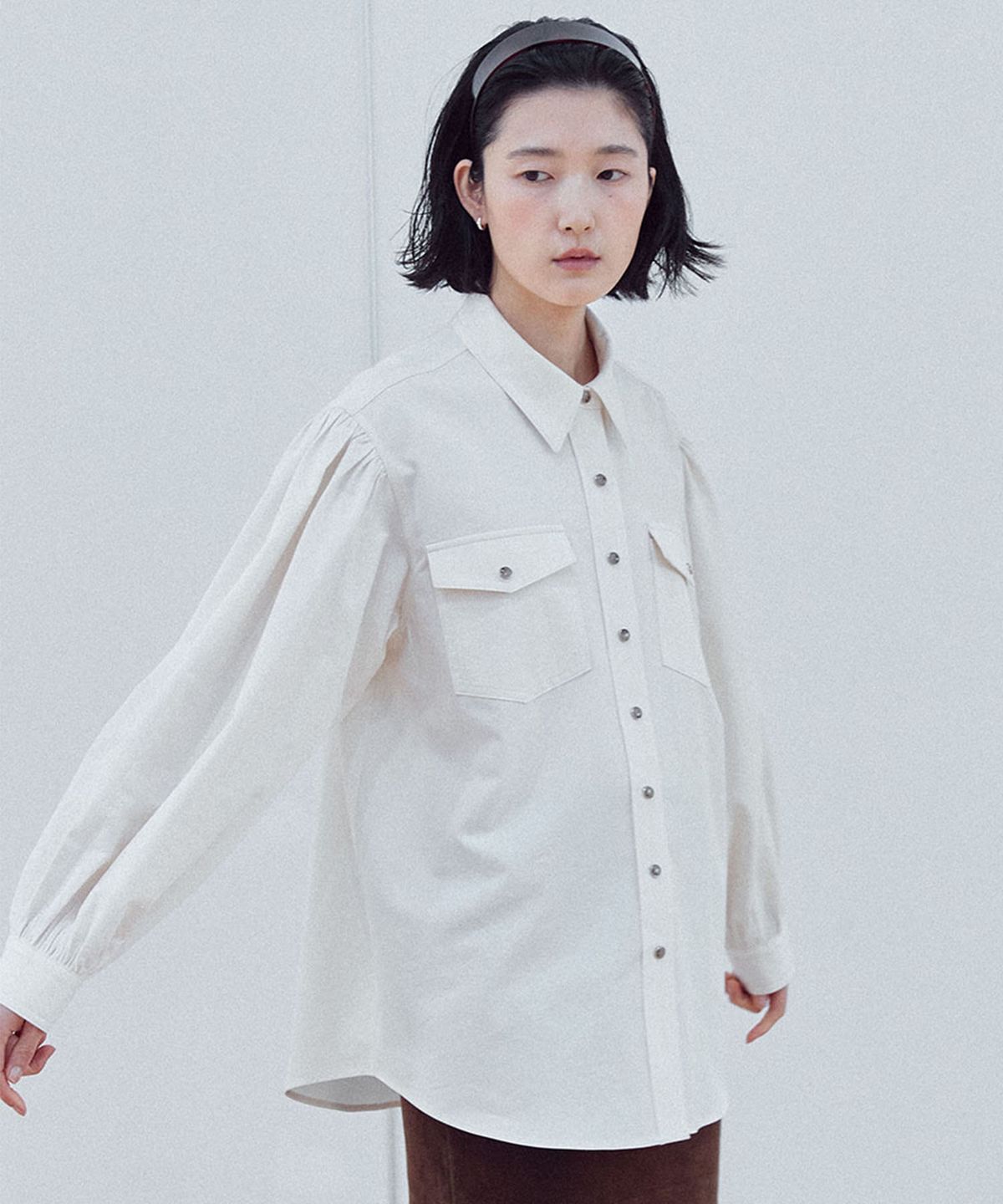 유토시스(EUTOSIS) OVERSIZED SHIRRING SHIRT(CREAM)