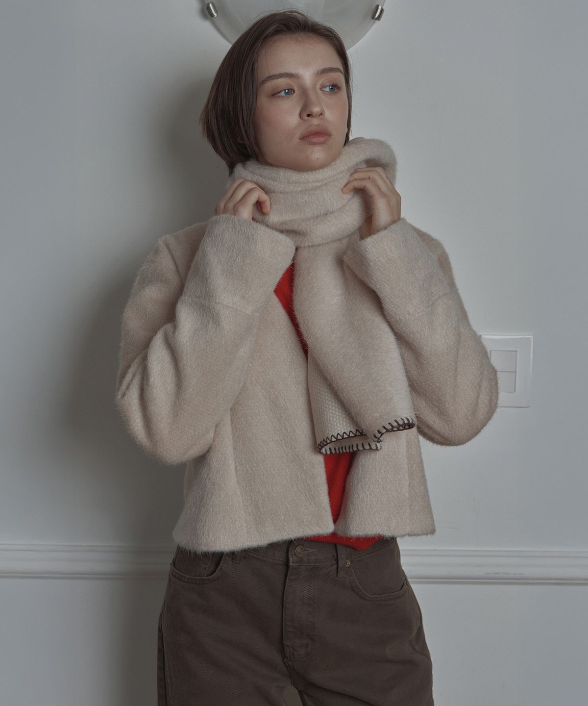 포에트서울(POETSEOUL) button hole stitch muffler_cream