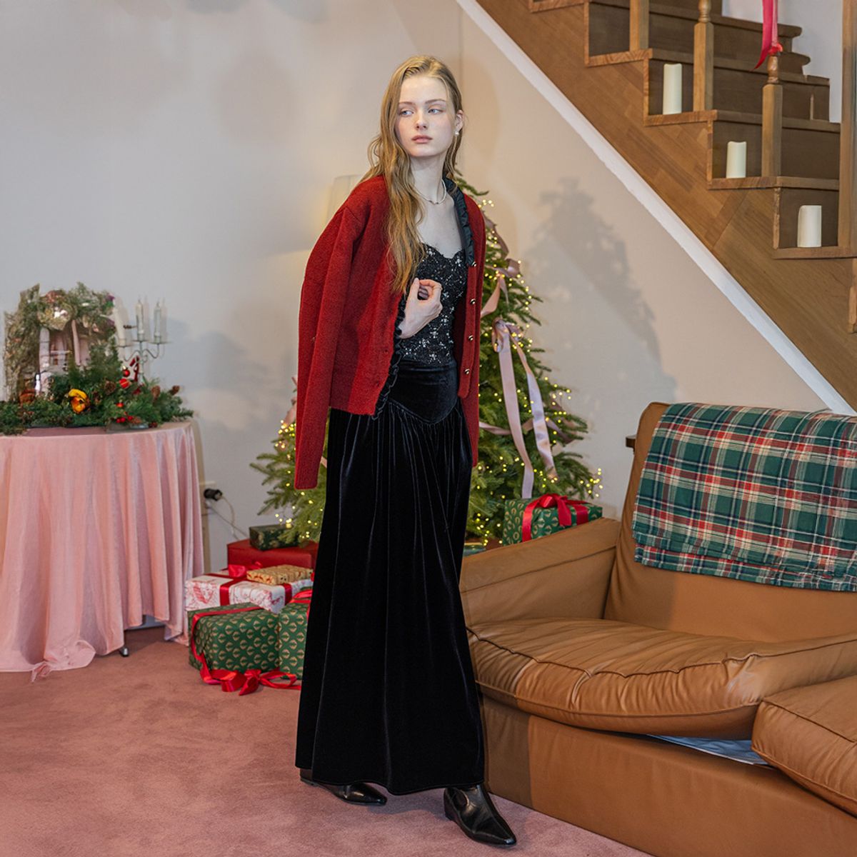 던드롭(DUNDROP) DD_Black elegant velvet skirt