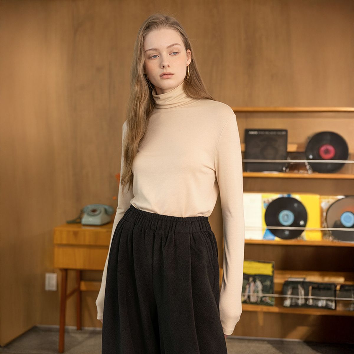 던드롭(DUNDROP) DD_Turtleneck fitted top_2color