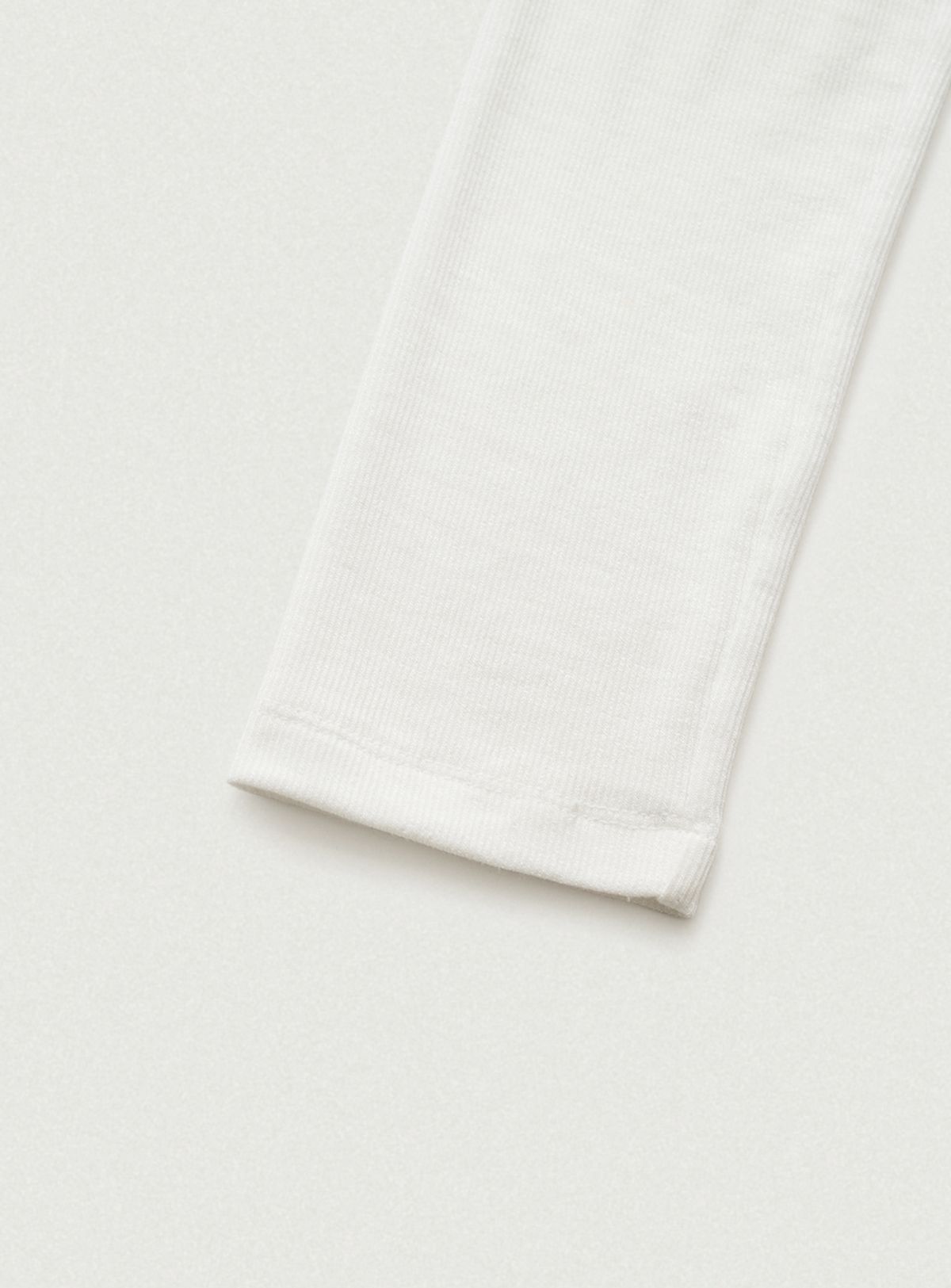 더바넷(THEBARNNET) Aimee Slim Layered T-shirt_Ivory