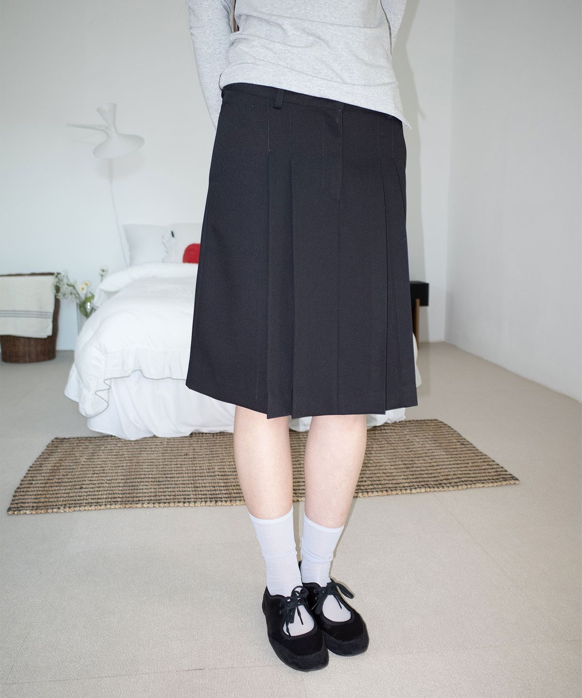온스카(ONSKA) CLASSIC PLEATS MIDI SKIRT (BLACK)