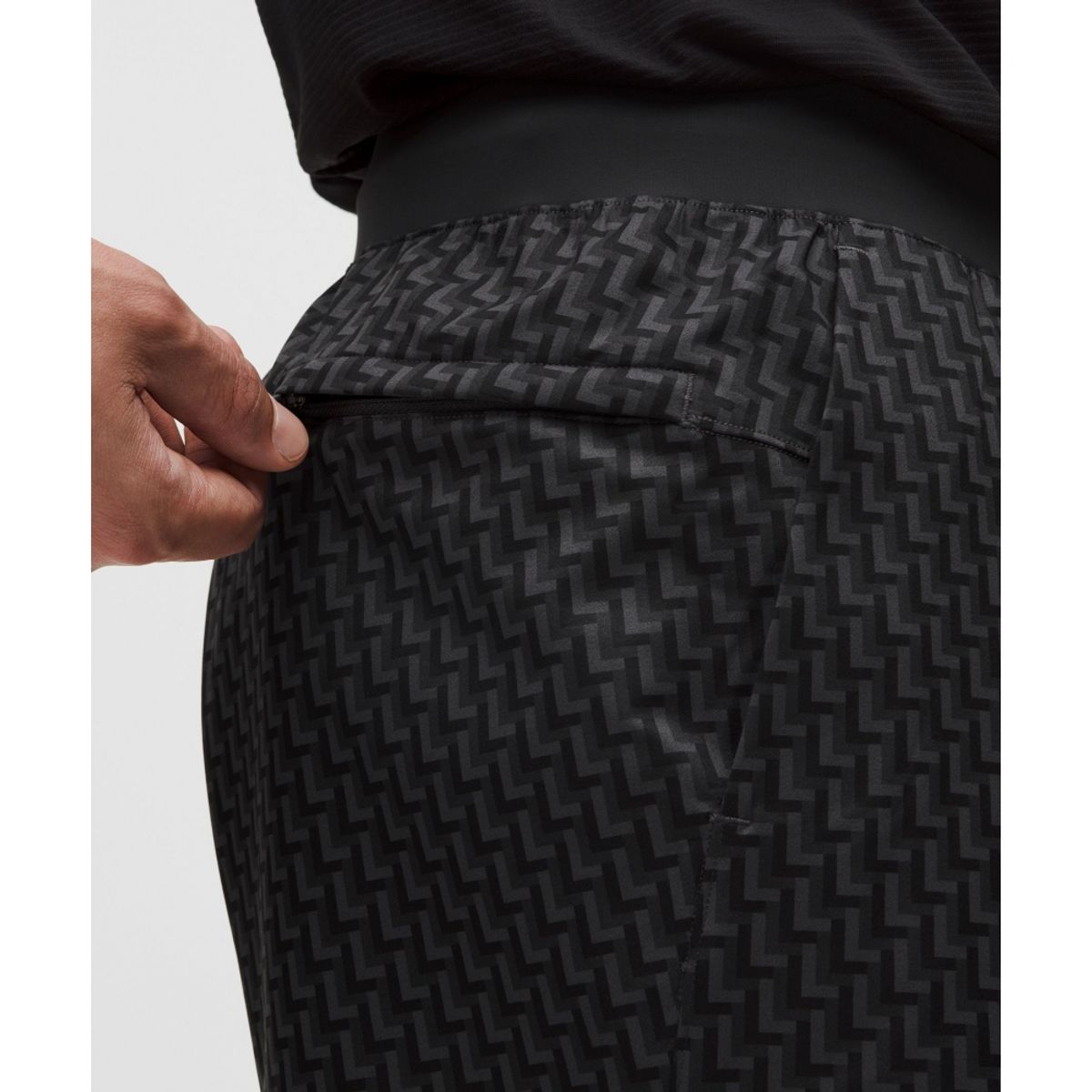 룰루레몬(LULULEMON) 제로드 인 라이너리스 쇼츠 7inch  L3MB