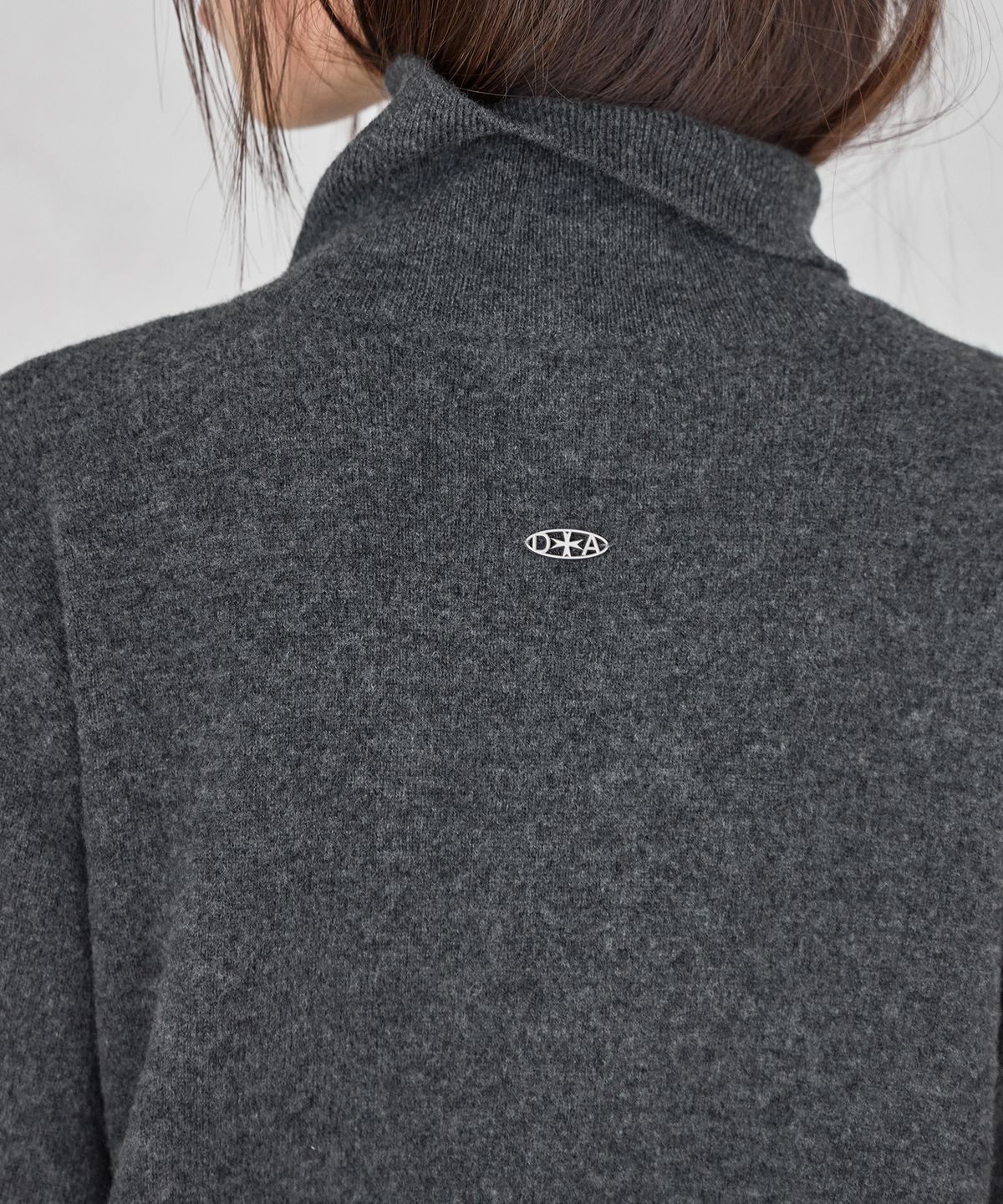 런던다다(LONDONDADA) HIGH-NECK BUTTON WOOL CARDIGAN, CHARCOAL