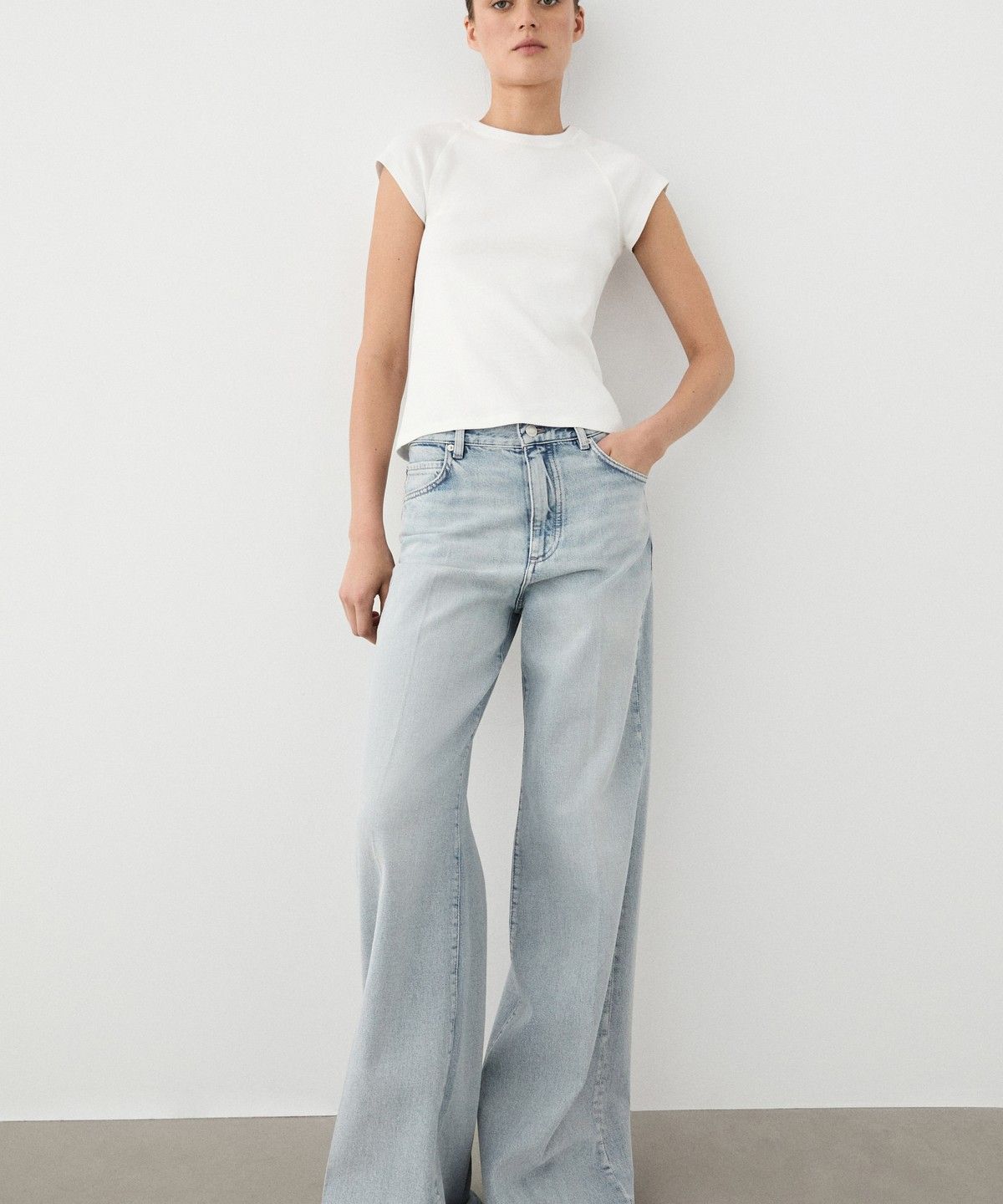 마시모두띠(MASSIMO DUTTI) 100% 코튼 래글런 반팔 티셔츠