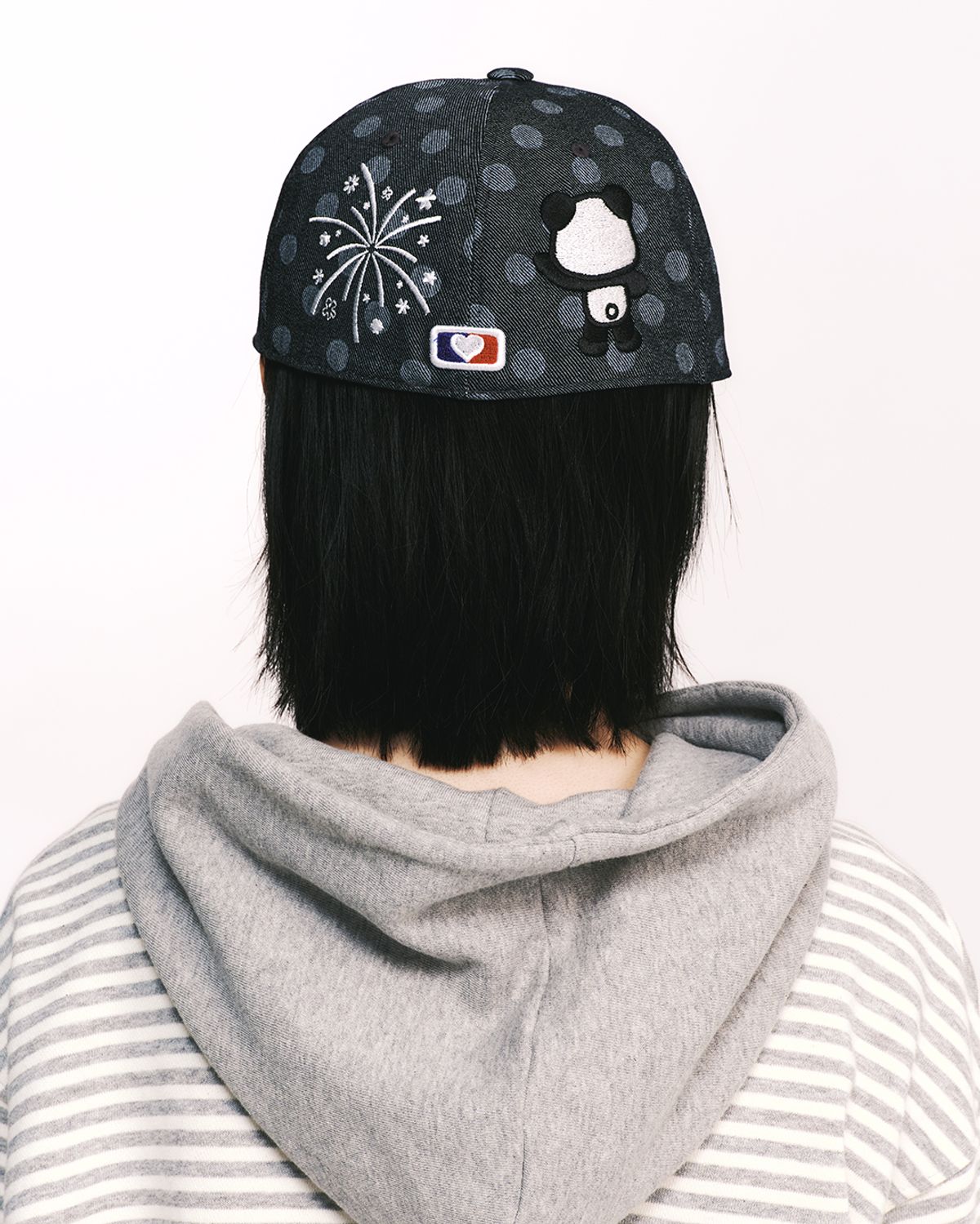 더뮤지엄비지터(THEMUSEUMVISITOR) PANDA EMBROIDERY CAP (BLACK DOT)