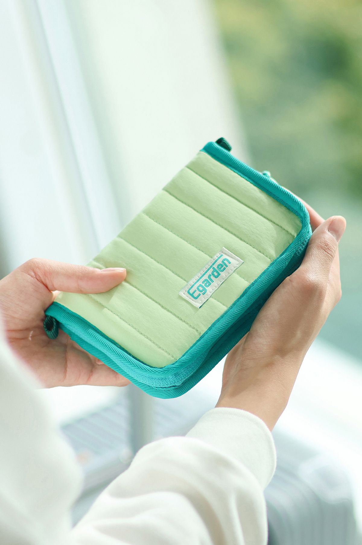 에가든(EGARDEN) 트래블러 패스포트 소프트 RFID 차단 안티스키밍 여권 케이스 지갑 - 민트그린