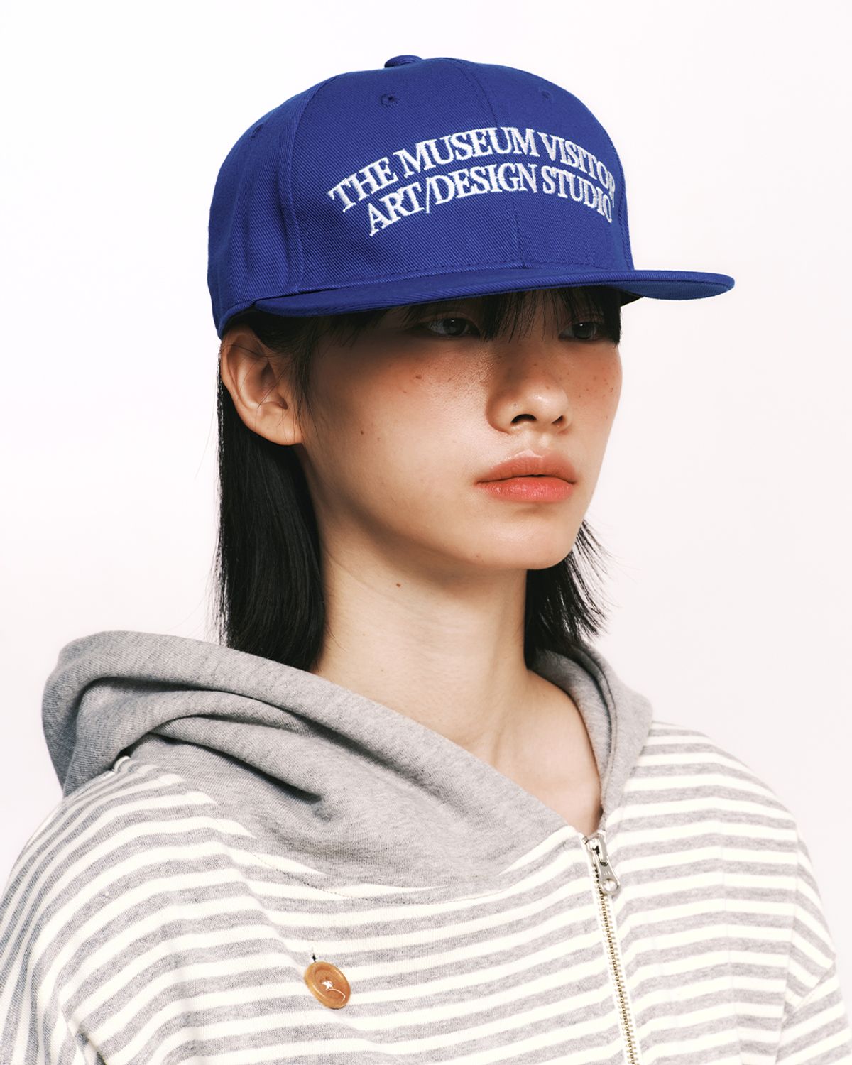 더뮤지엄비지터(THEMUSEUMVISITOR) RABBIT EMBROIDERY CAP (BLUE)