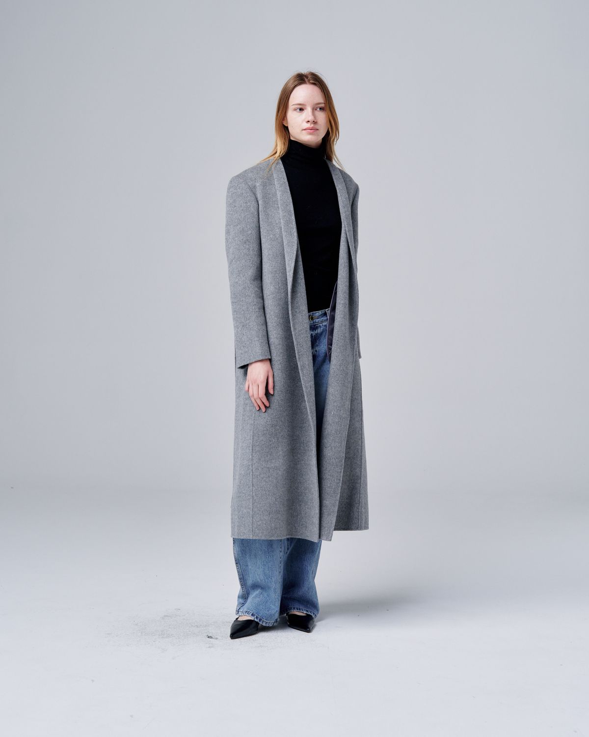 오드프레젠트(ODDPRESENT) Linear Handmade Coat