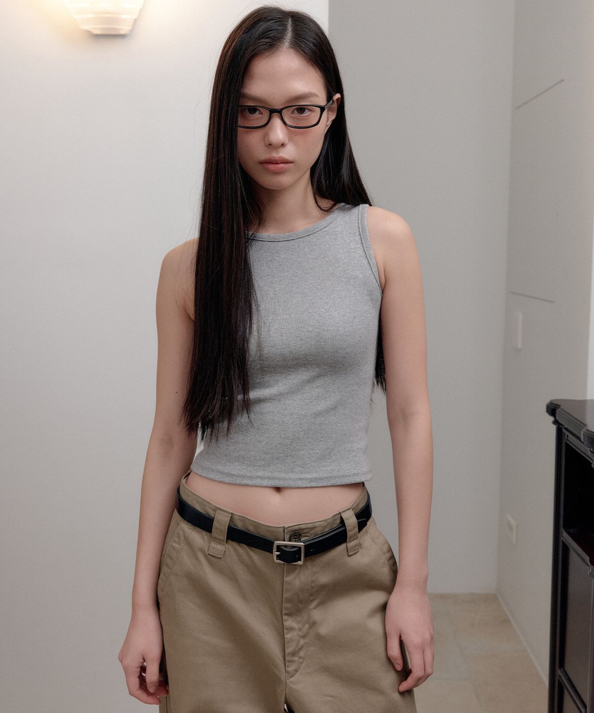 벨르(VELLE) VELLE Symbol Sleeveless Top_Gray