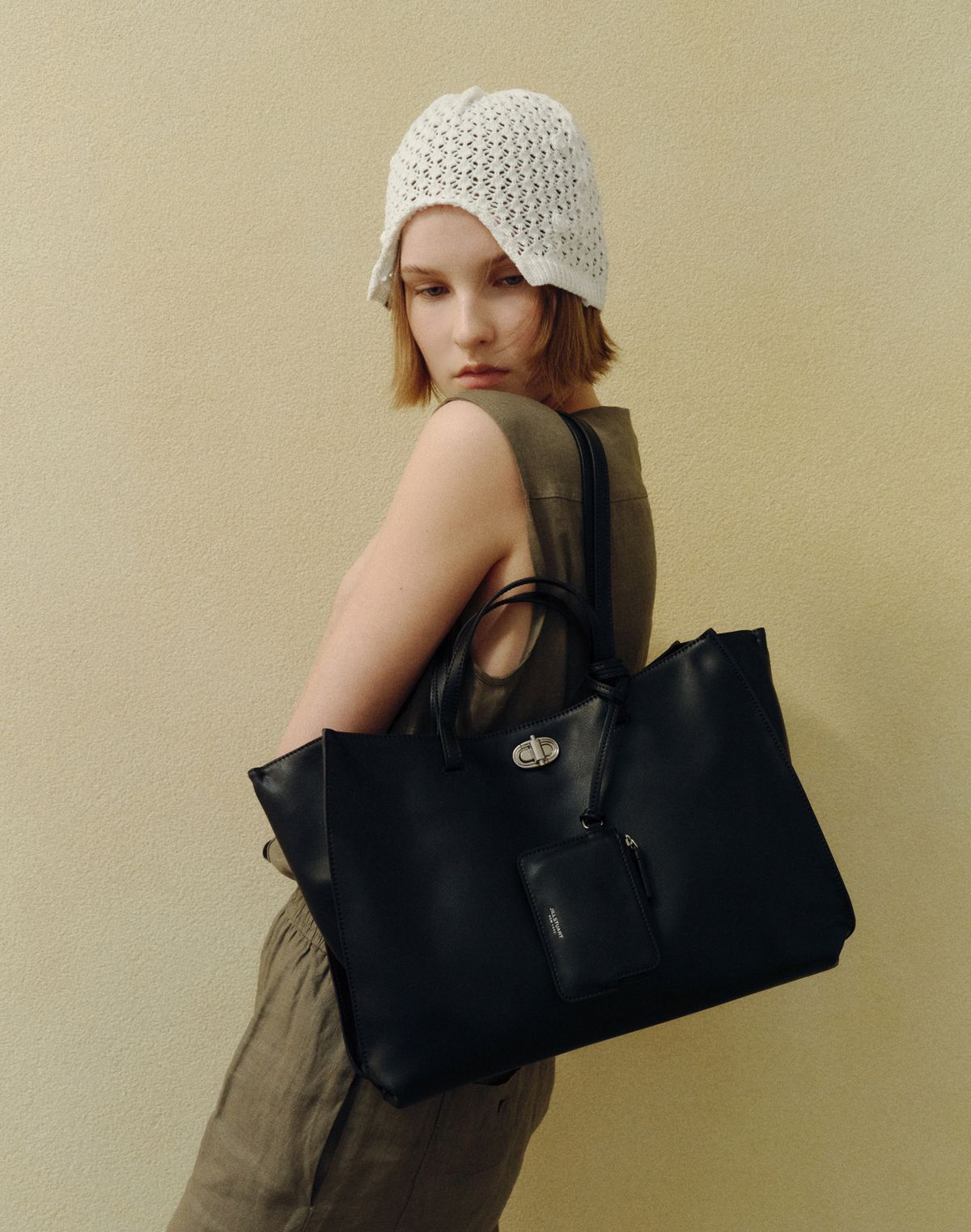 질스튜어트액세서리(JILLSTUART ACC) [AUBE] 가죽 오브 장식 쇼퍼 L 블랙