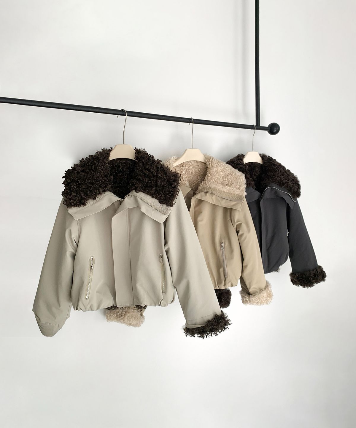 바스카라(VASCARA) Reversible Faux Fur Bomber Jacket (3colors)