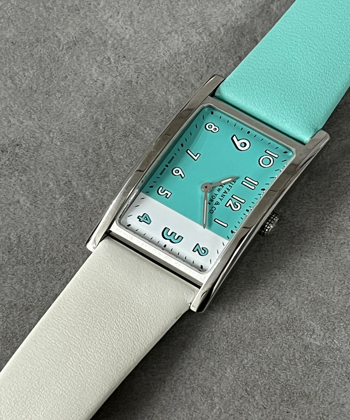 티파니앤코(TIFFANY&CO) [Neo Vintage] 티파니 이스트웨스트 (2018)