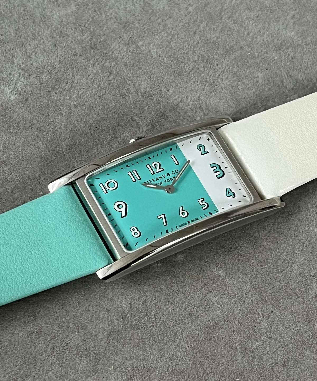 티파니앤코(TIFFANY&CO) [Neo Vintage] 티파니 이스트웨스트 (2018)
