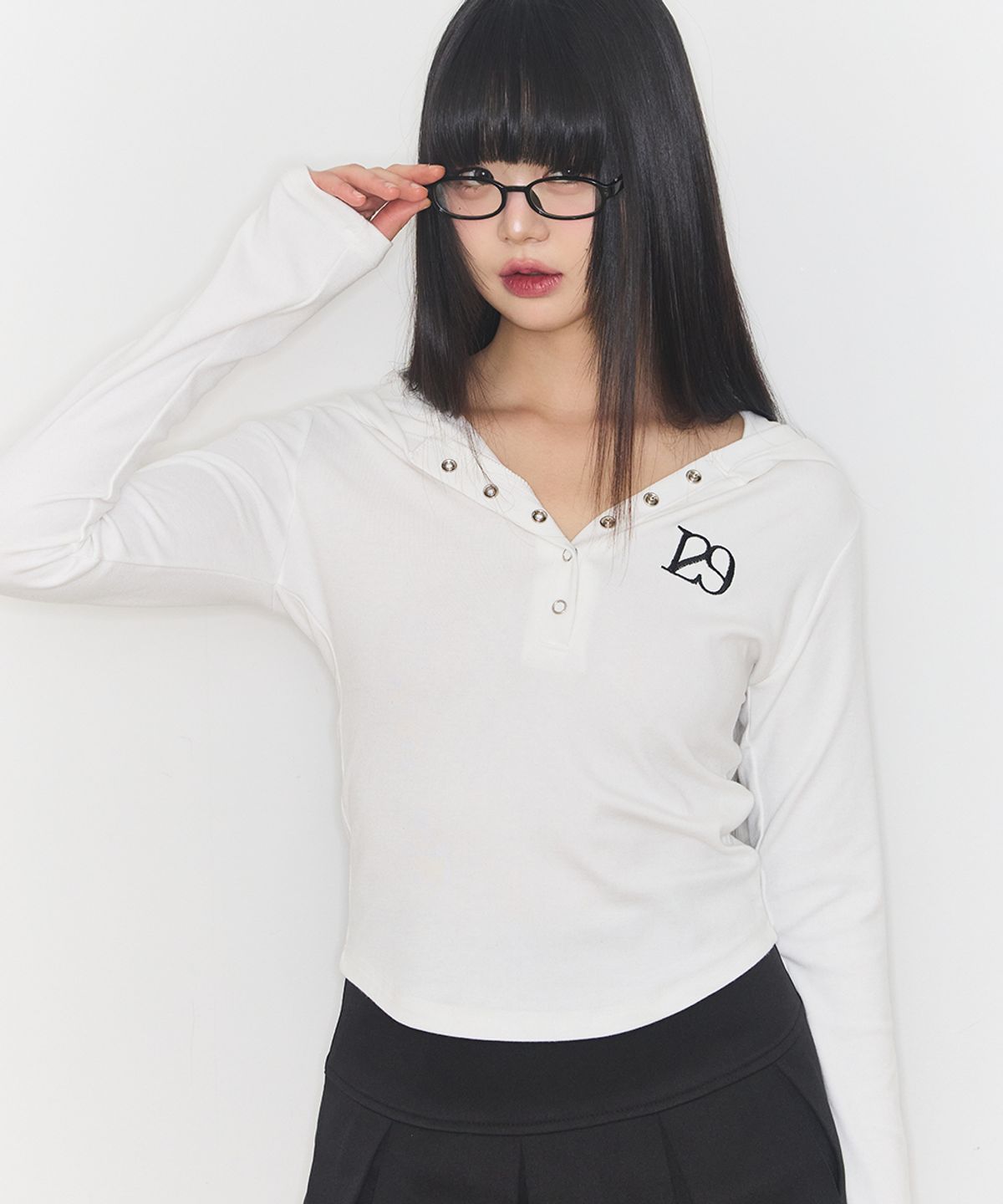 일리고(ILLIGO) 129 버튼 후드 롱슬리브 화이트