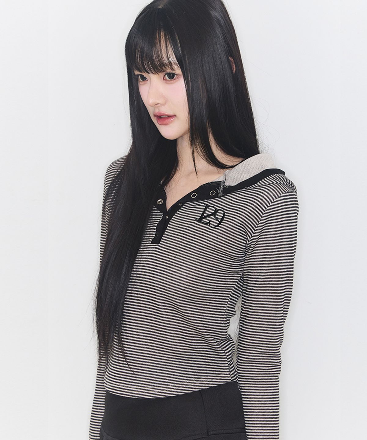 일리고(ILLIGO) 129 버튼 후드 롱슬리브 베이지 블랙