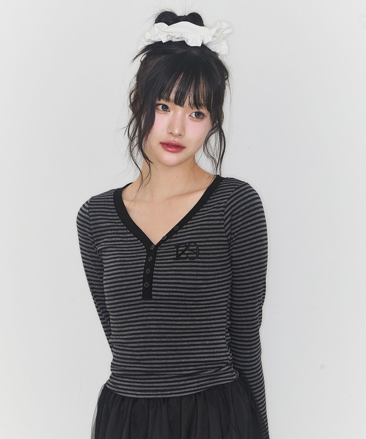 일리고(ILLIGO) 129 베이직 롱슬리브 차콜 블랙