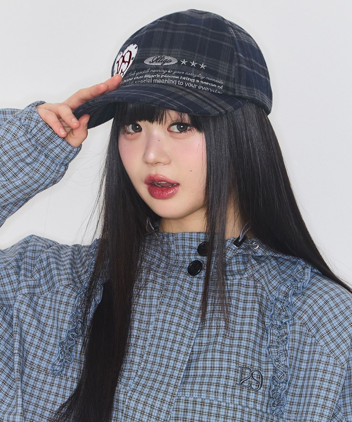 일리고(ILLIGO) 하트 레터 볼 캡 체크 네이비