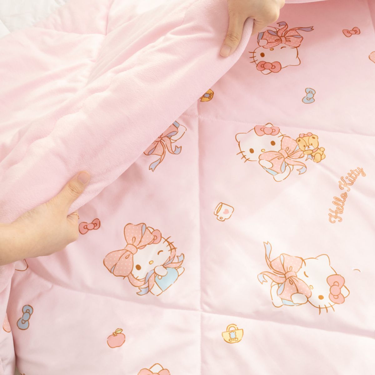 나라홈데코(NARAHOMEDECO) 산리오 헬로키티 극세사차렵이불 뉴리본