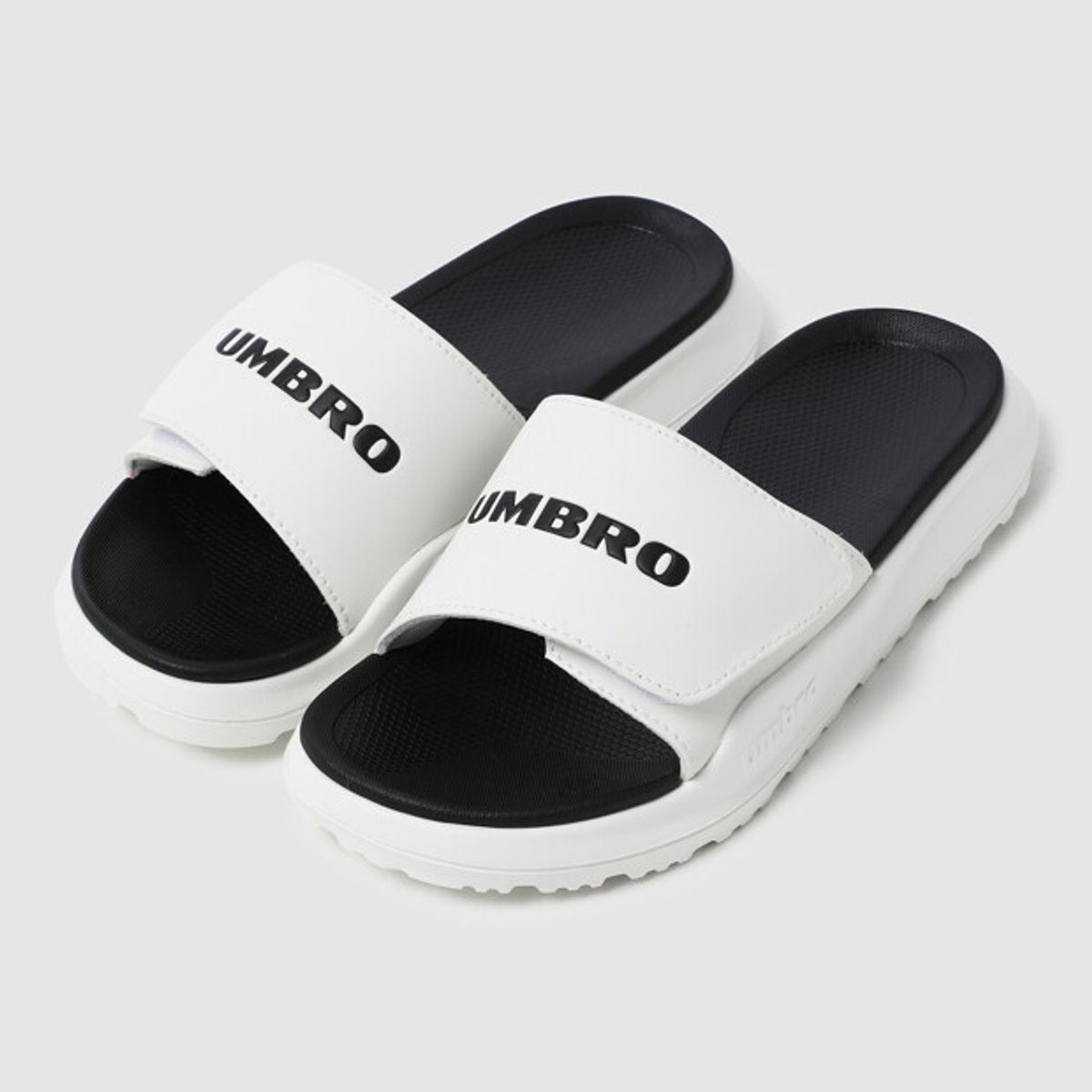 엄브로(UMBRO) DUAL DOPE SD (듀얼 도프 슬라이드) 화이트 UR123ESD12