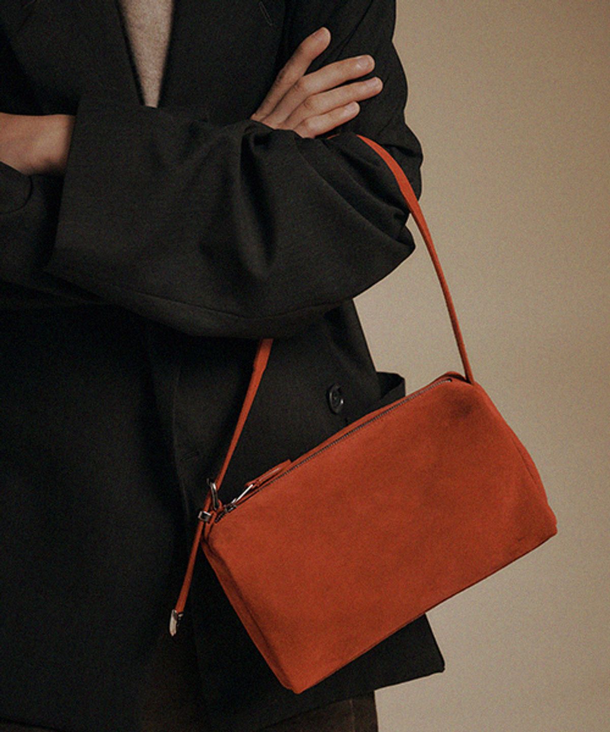 드메이커(DEMAKER) Woody mini suede bag-red