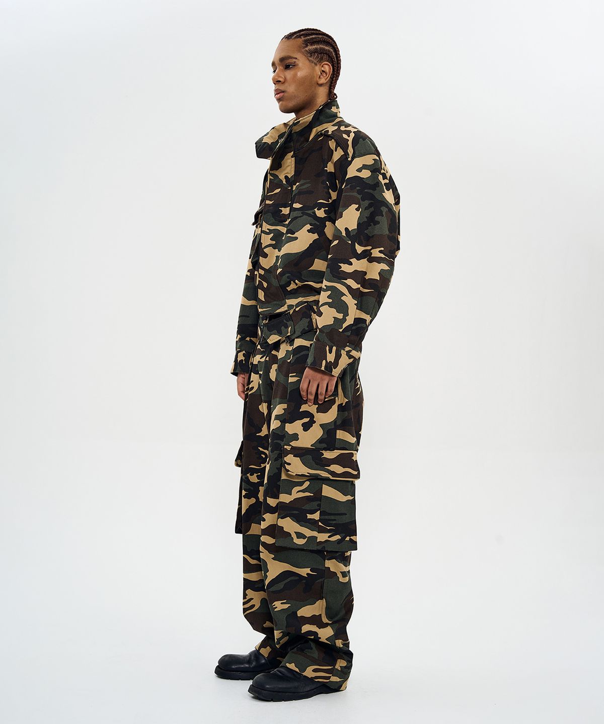 월드딜레마(WORLDDILEMA) SET-UP CROPPED MILITARY JACKET (CAMO)