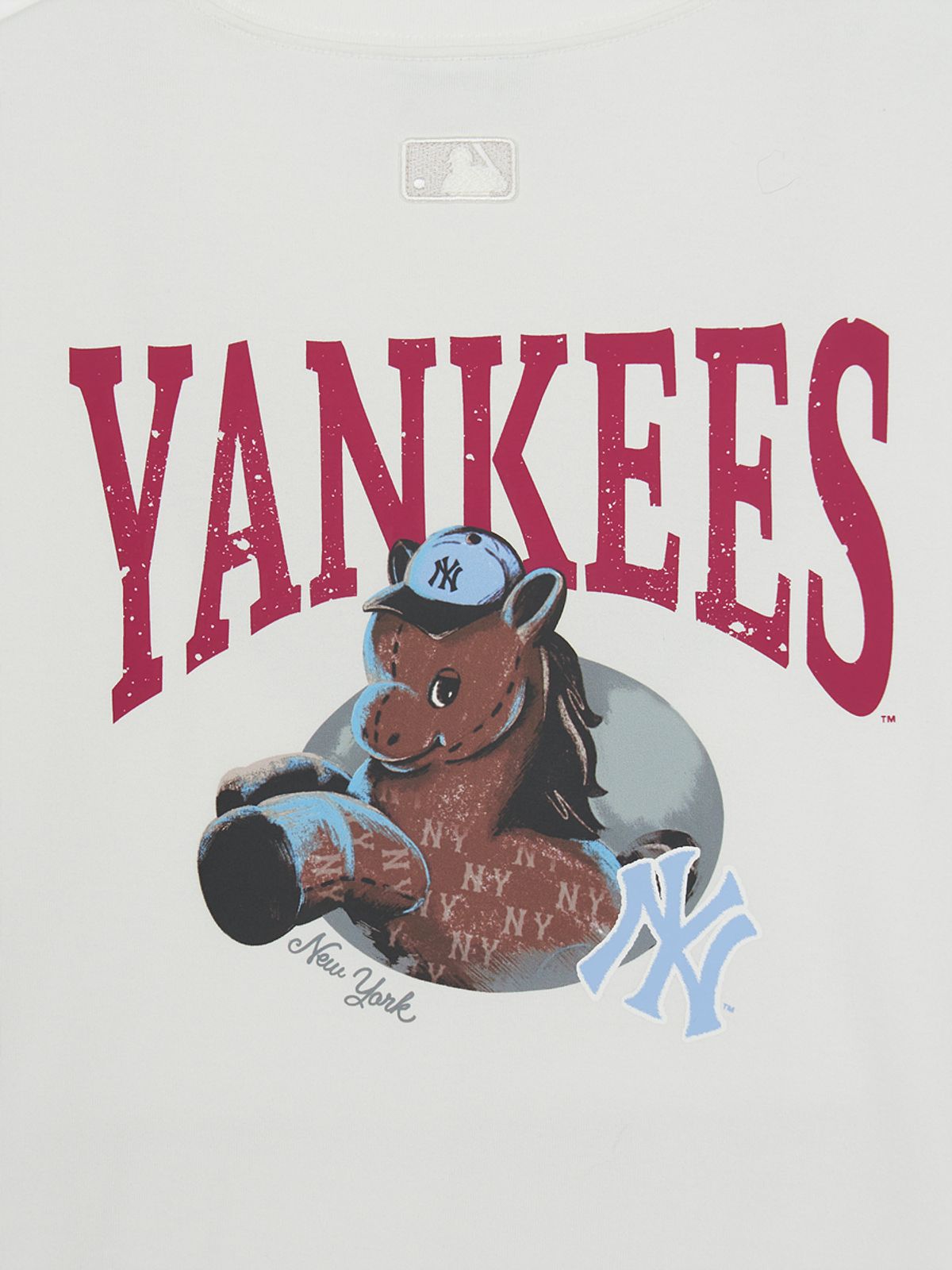 엠엘비(MLB) 뉴이어 홀스 등판 그래픽 반팔 티셔츠 NY (Ivory)
