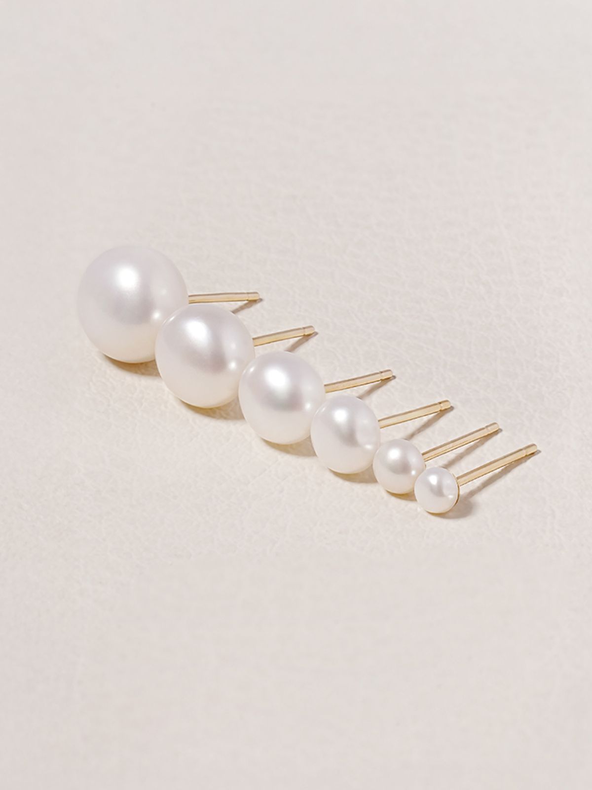 미니멀피어싱(MINIMALPIERCING) 14K 천연 납작 담수진주 귀걸이