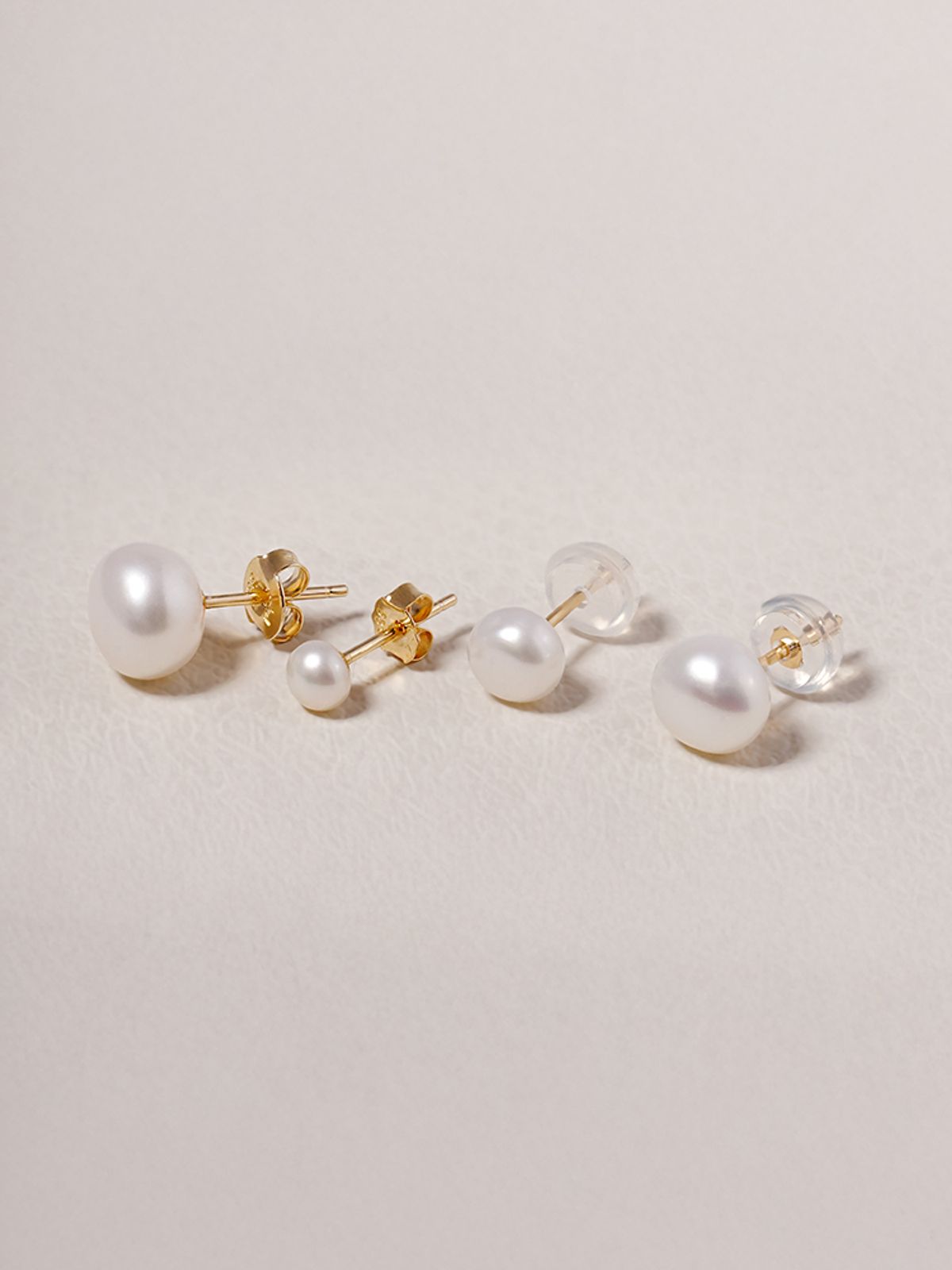미니멀피어싱(MINIMALPIERCING) 14K 천연 납작 담수진주 귀걸이