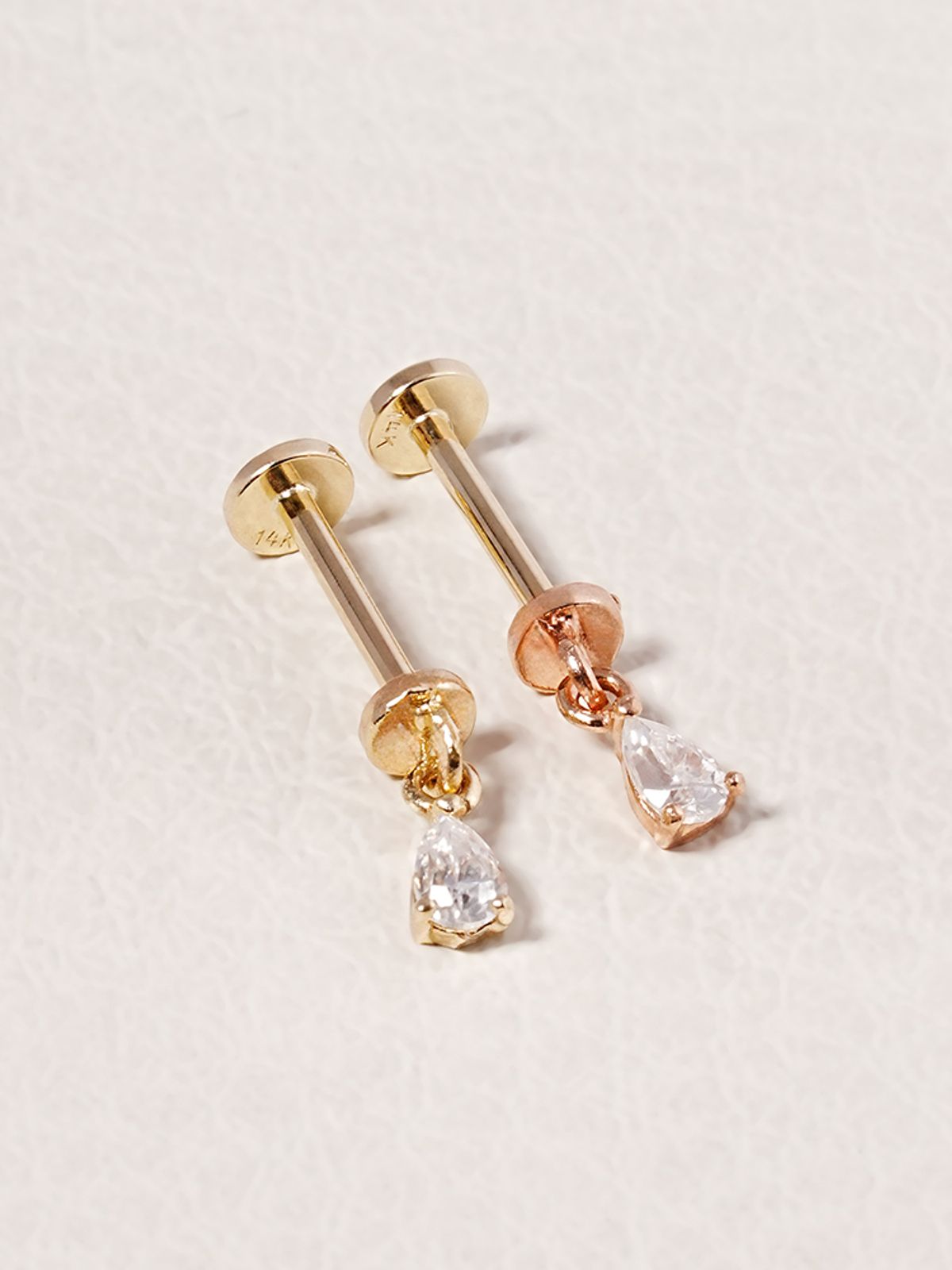 미니멀피어싱(MINIMALPIERCING) [0.8mm]14K 인터널 모이사나이트 다이아 물방울 드롭 라블렛 피어싱 귀걸이