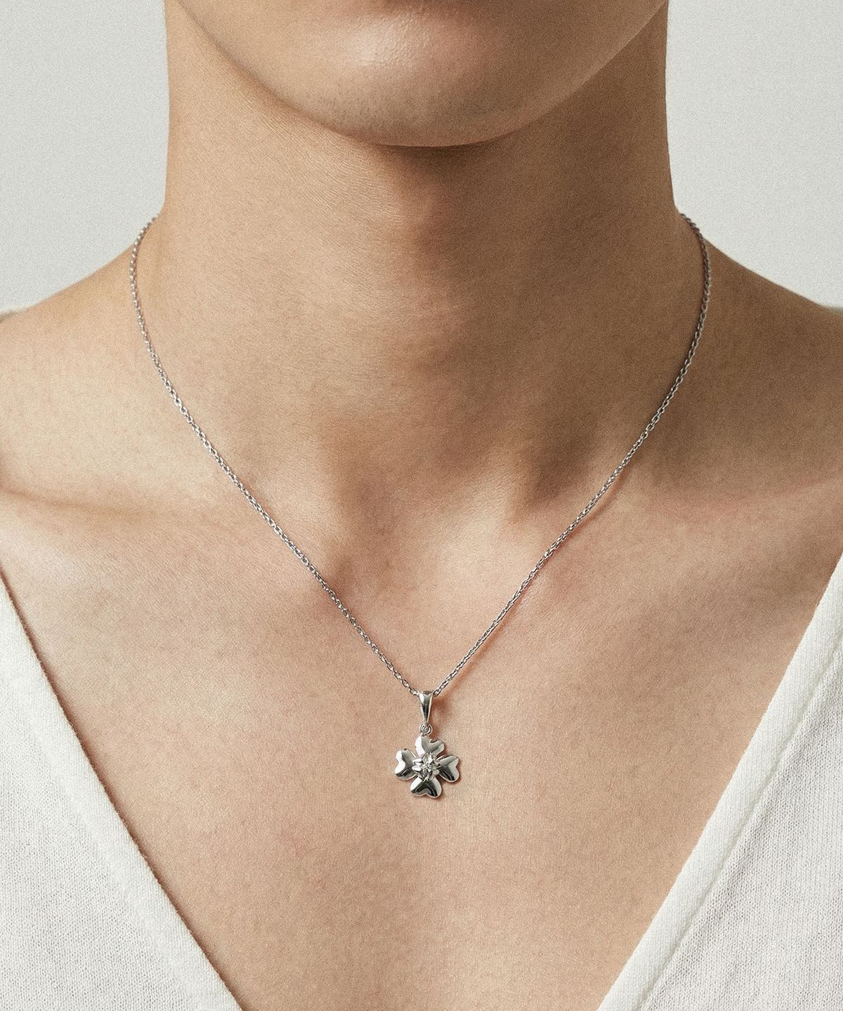 그레이노이즈(GRAYNOISE) Double clover necklace SV (925 silver)
