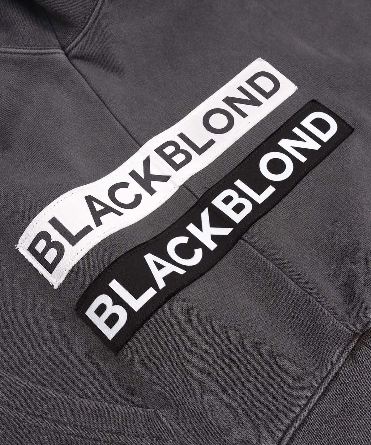 블랙블론드(BLACKBLOND) 비비디 엔자이어티 디스오더 피그먼트 후디 (차콜)