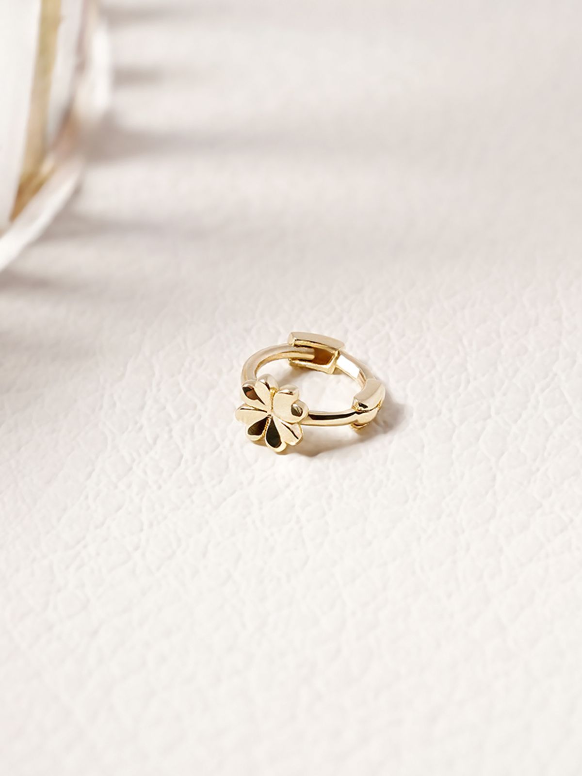 미니멀피어싱(MINIMALPIERCING) 14K 18K 럭키 클로버 미니꽃 원터치 링 귀걸이