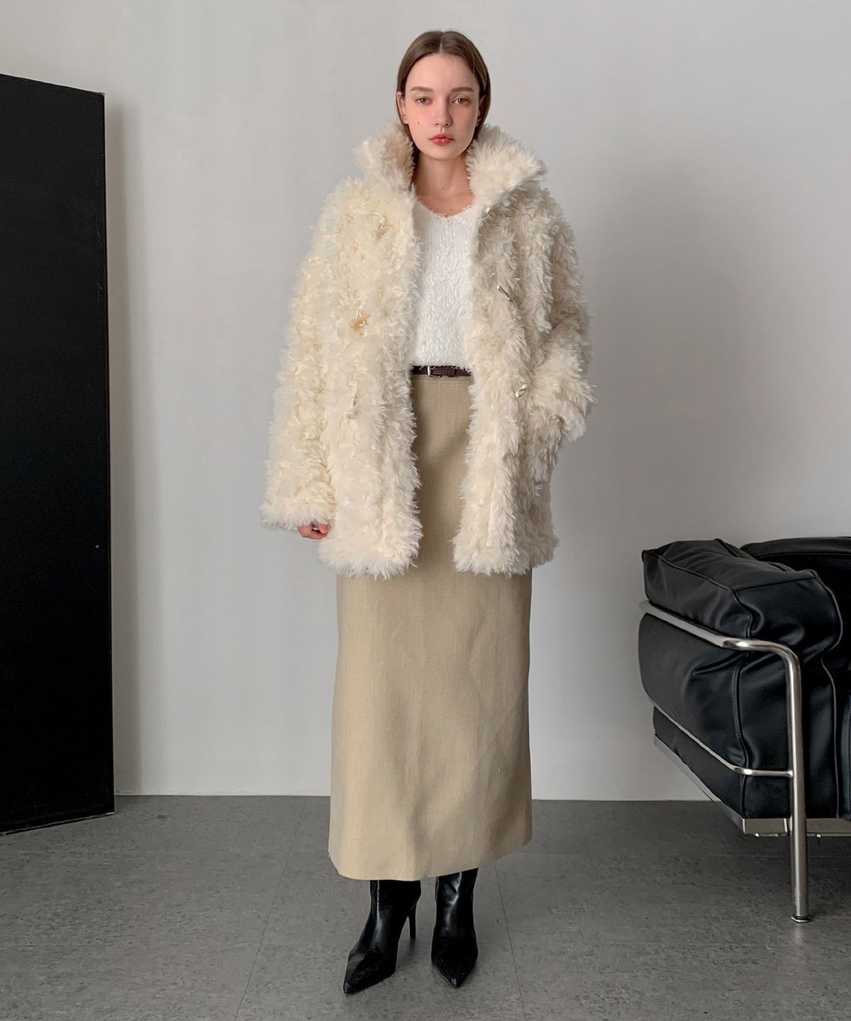 바스카라(VASCARA) Fluffy High Neck Duffle Faux Fur Jacket (2colors)