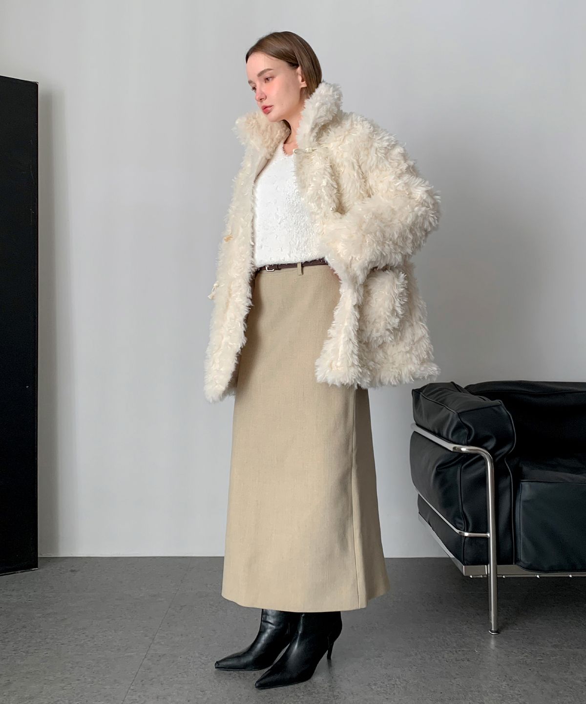 바스카라(VASCARA) Fluffy High Neck Duffle Faux Fur Jacket (2colors)