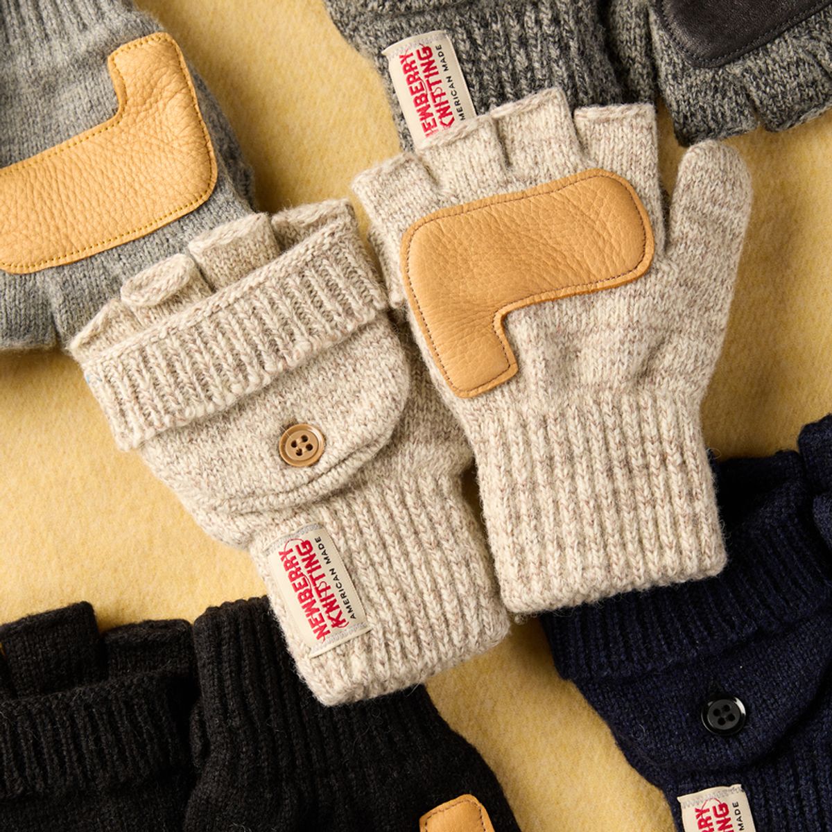 뉴베리니팅(NEWBERRYKNITTING) 사슴가죽 글로밋 니트 장갑 컬렉션