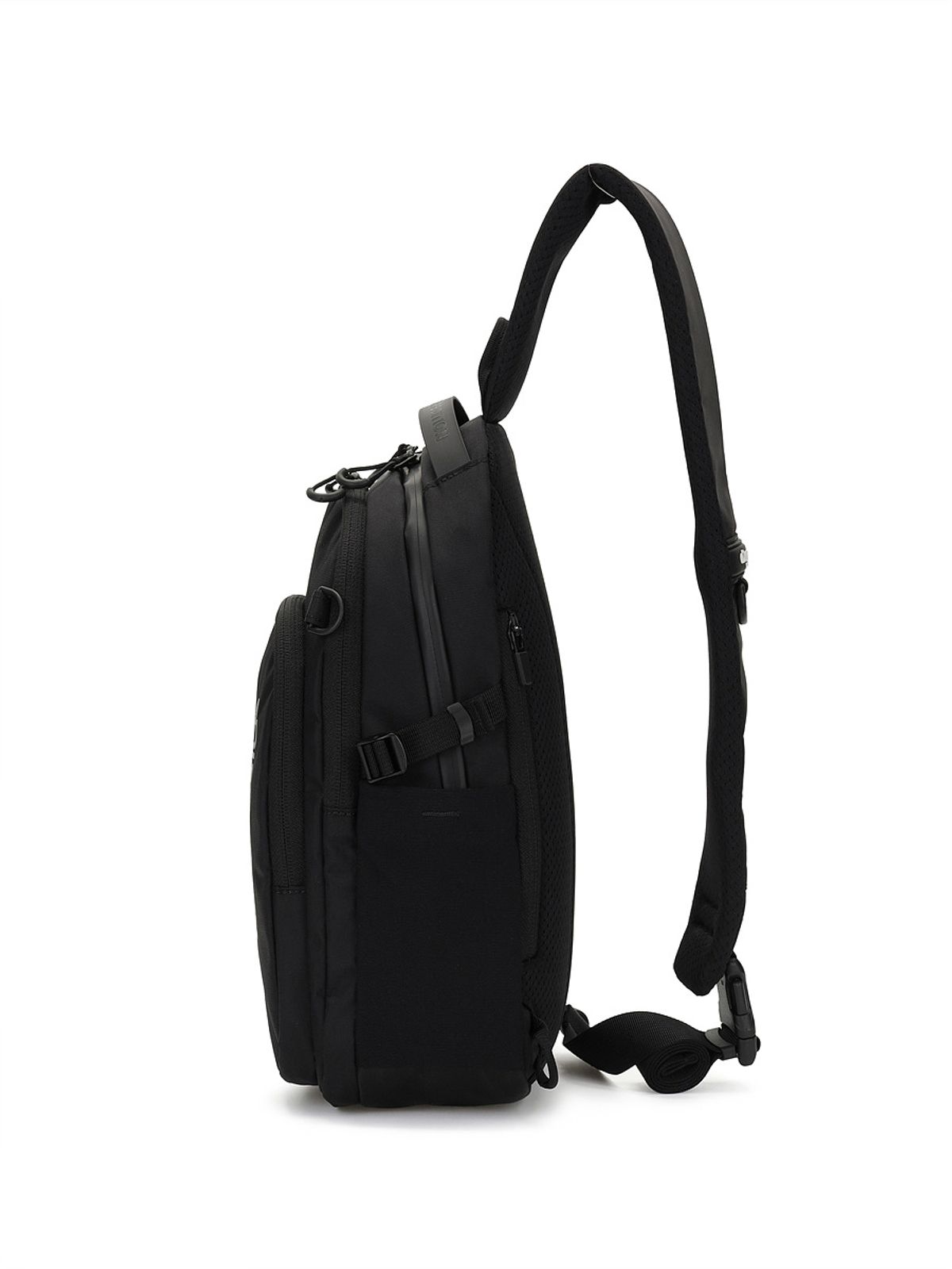 디스커버리 익스페디션(DISCOVERY EXPEDITION) 아웃도어 라지 슬링백 (BLACK)