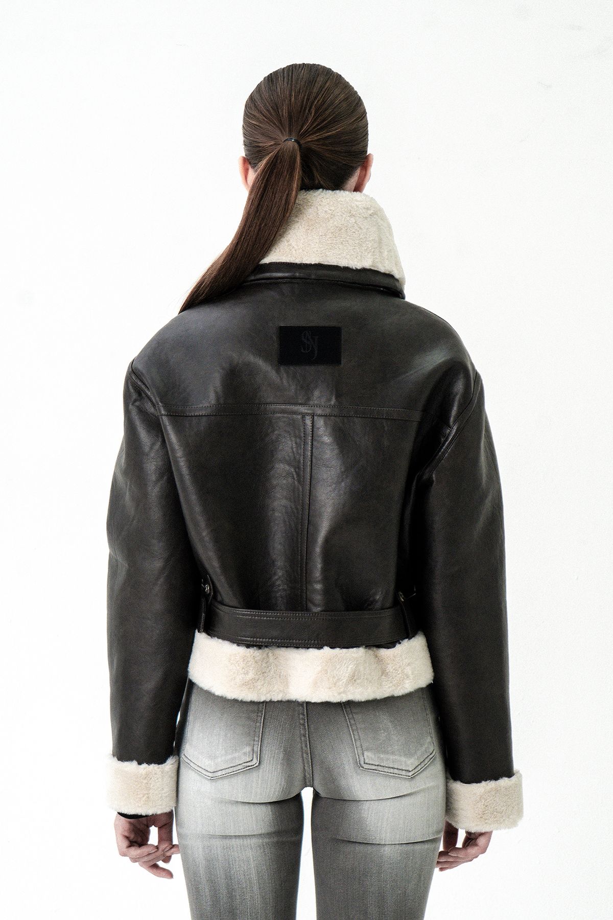 시너진(SYNERJYN) LINE BELT MUSTANG JACKET DARK BROWN