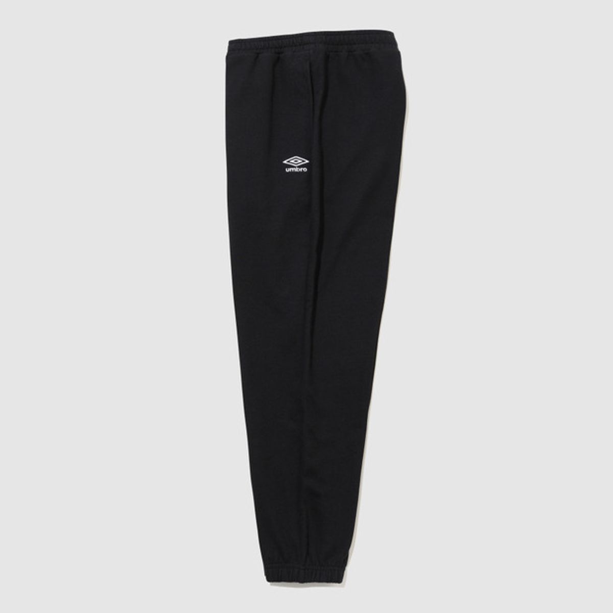 엄브로(UMBRO) 에센셜 루즈 조거 팬츠 블랙 UR123CFP19