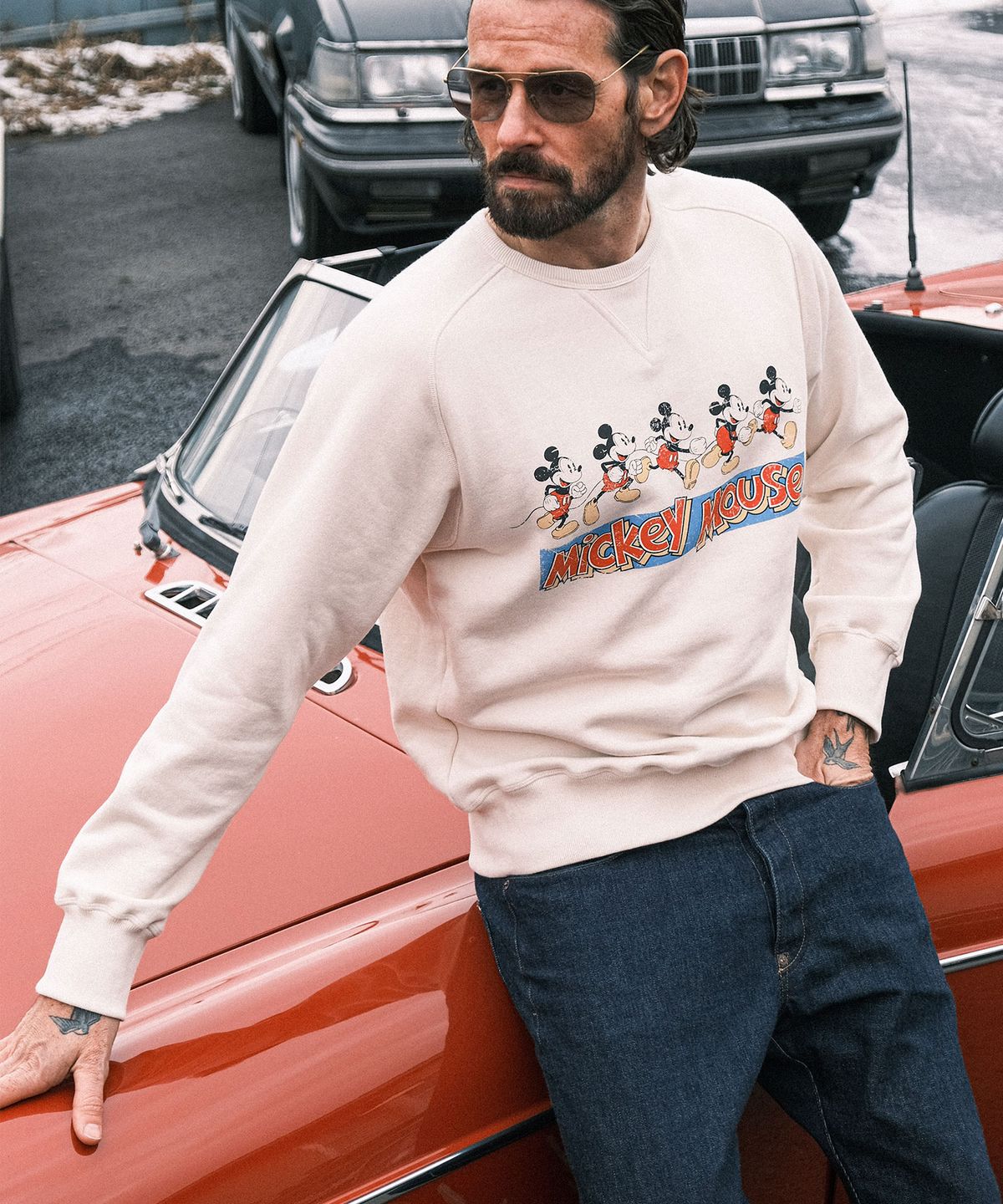 비디알(VDR) MICKEY MOUSE_FREEDOM SLEEVE SWEATSHIRT [Natural]