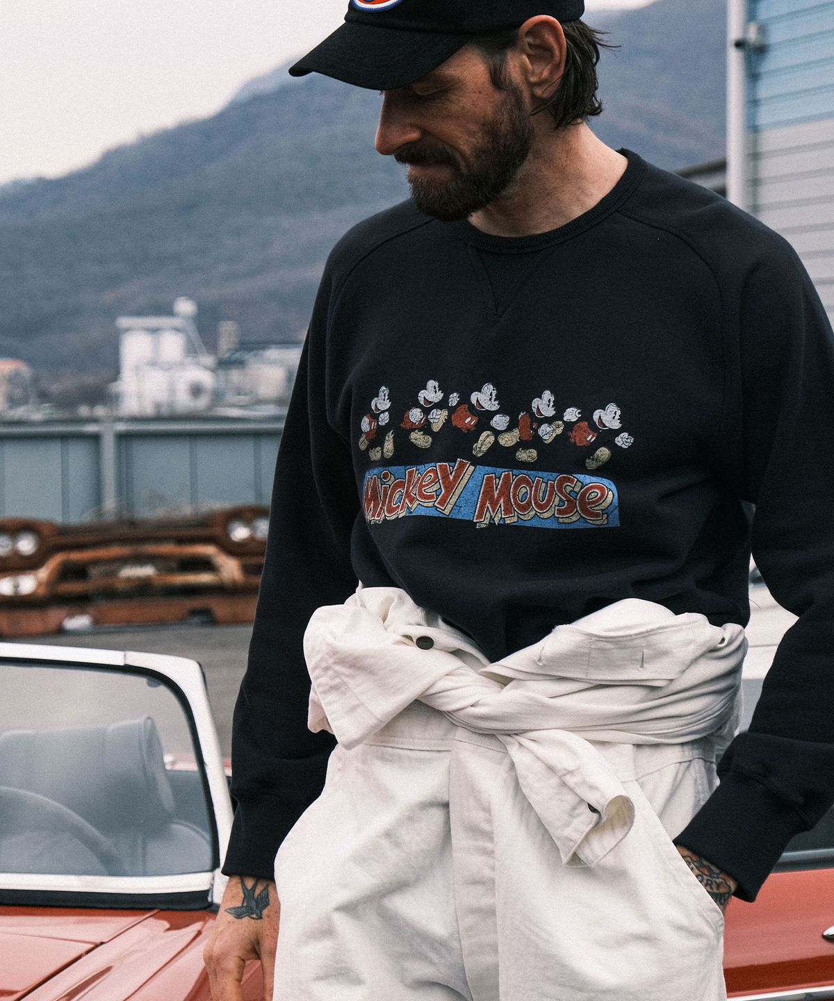 비디알(VDR) MICKEY MOUSE_FREEDOM SLEEVE SWEATSHIRT [Deep Indigo]
