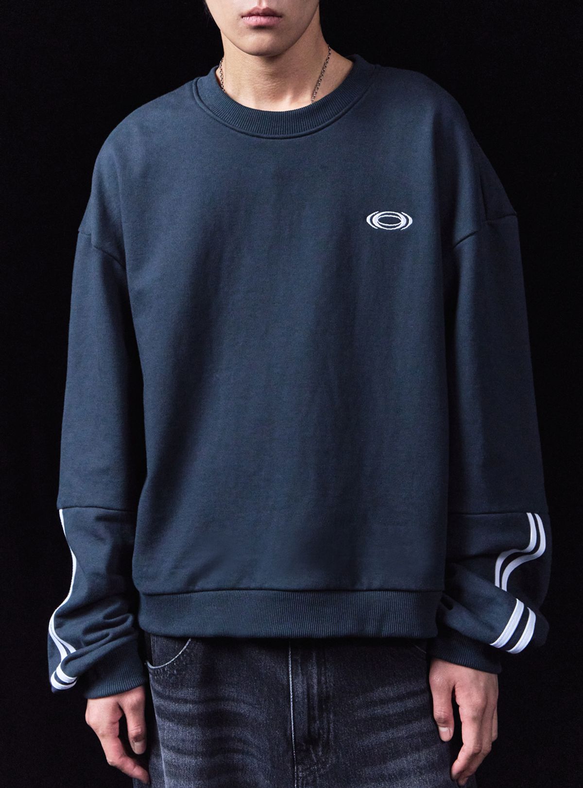 씨비전 바이 씨에스씨(CIVISION BY CSC) ICONIC SWEATSHIRT DARK NAVY (MENS)